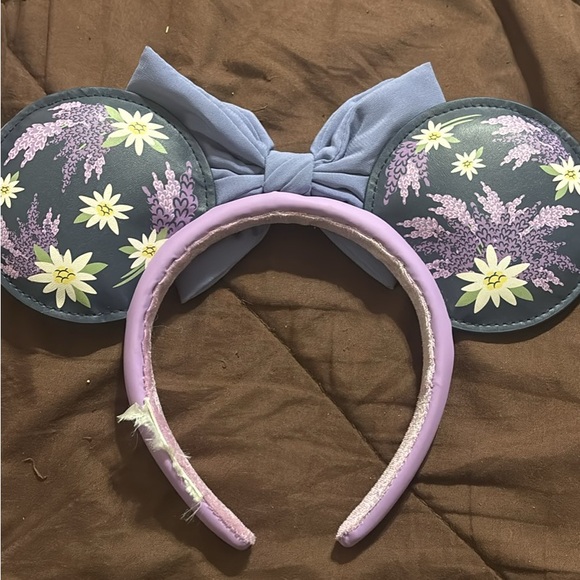 Disney Lavender Floral Minnie Ears Headband - Picture 2 of 3